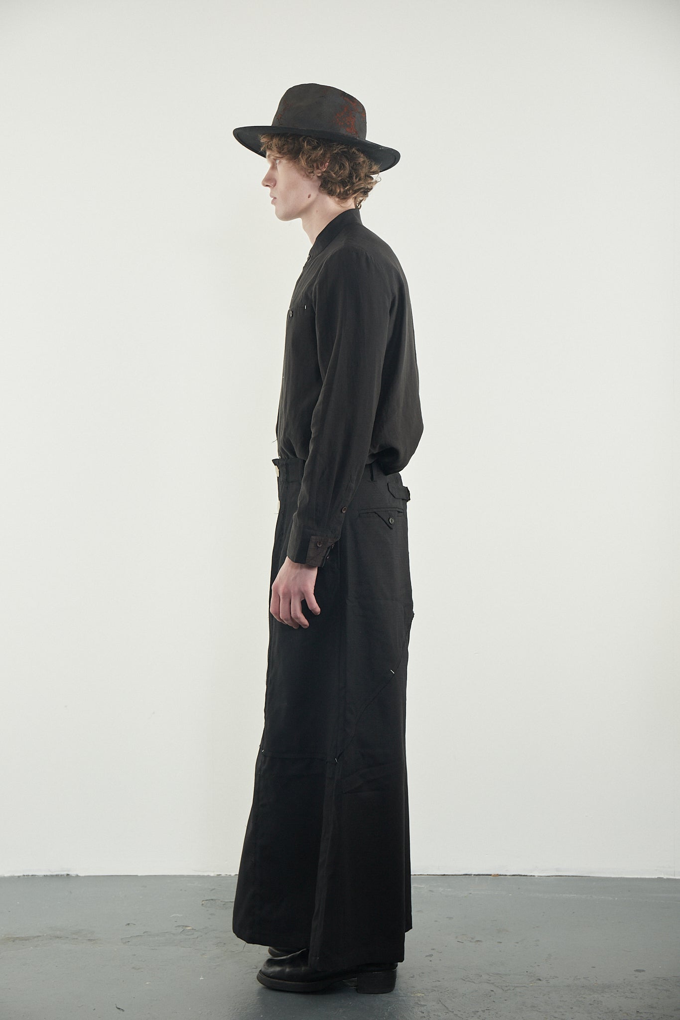 Cross-Seamed Wide Trousers