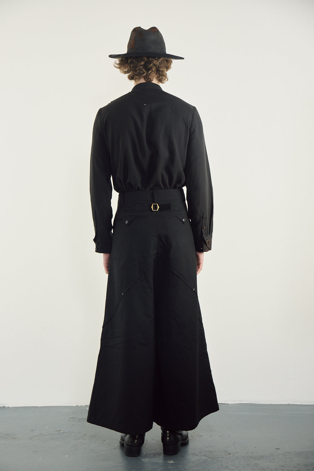 Cross-Seamed Wide Trousers