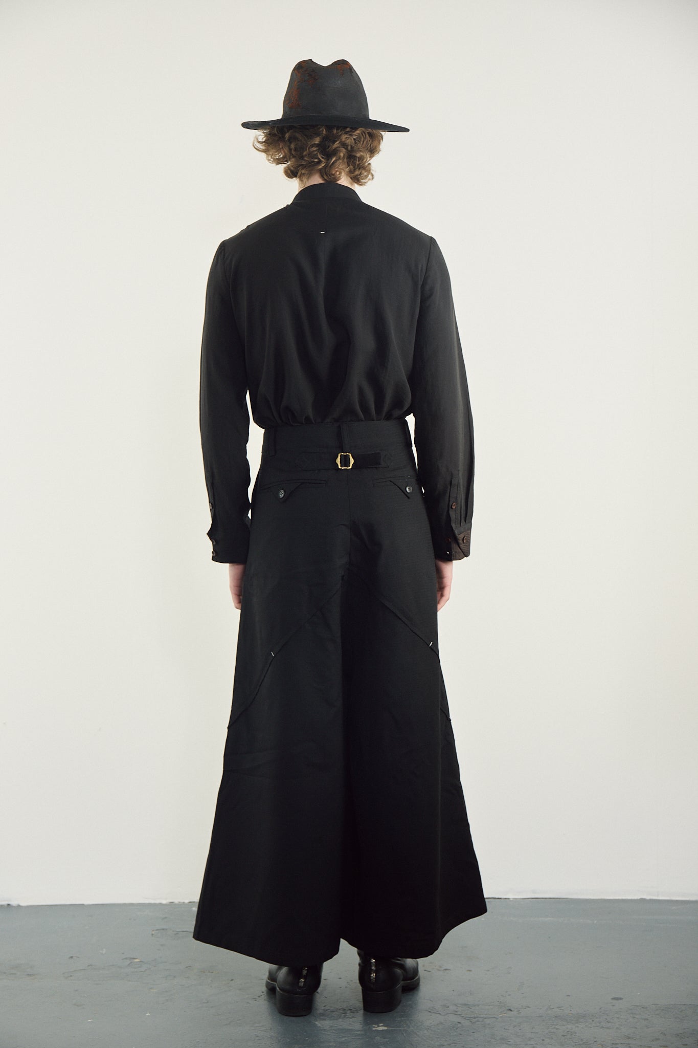 Cross-Seamed Wide Trousers