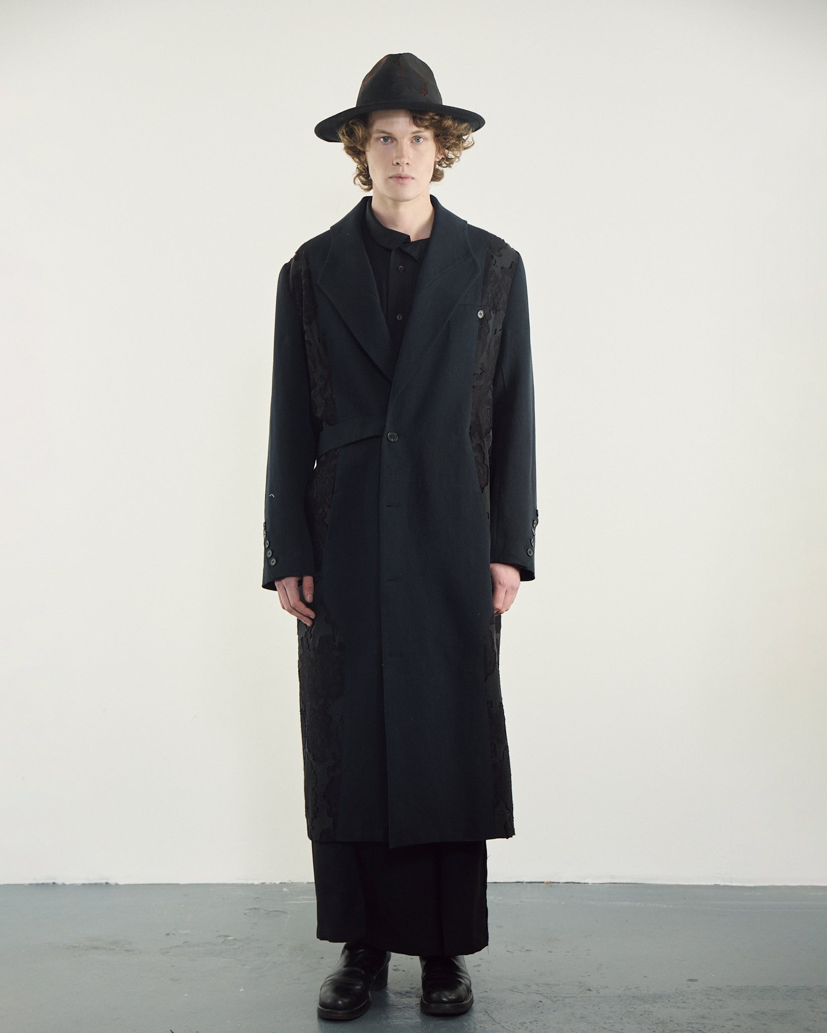Belted Blade-cut Collar Coat