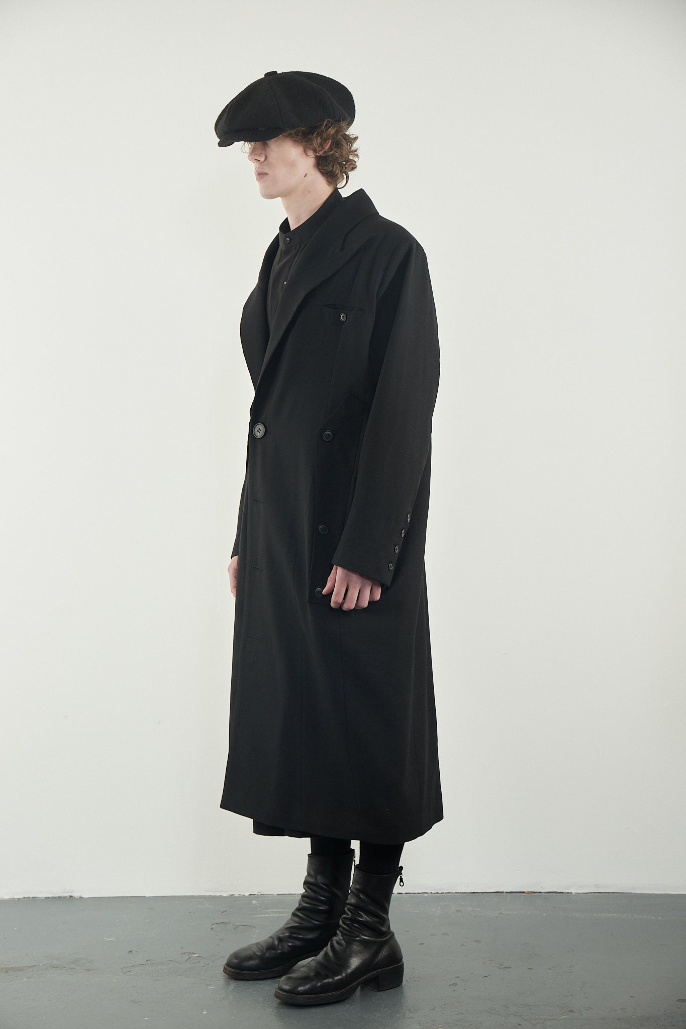 Curved Blade Coat