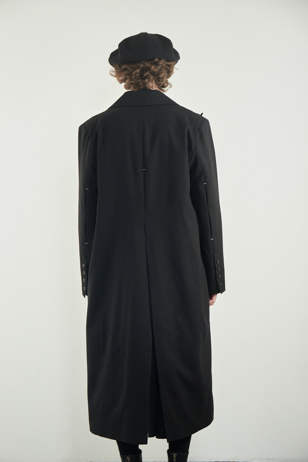 Curved Blade Coat