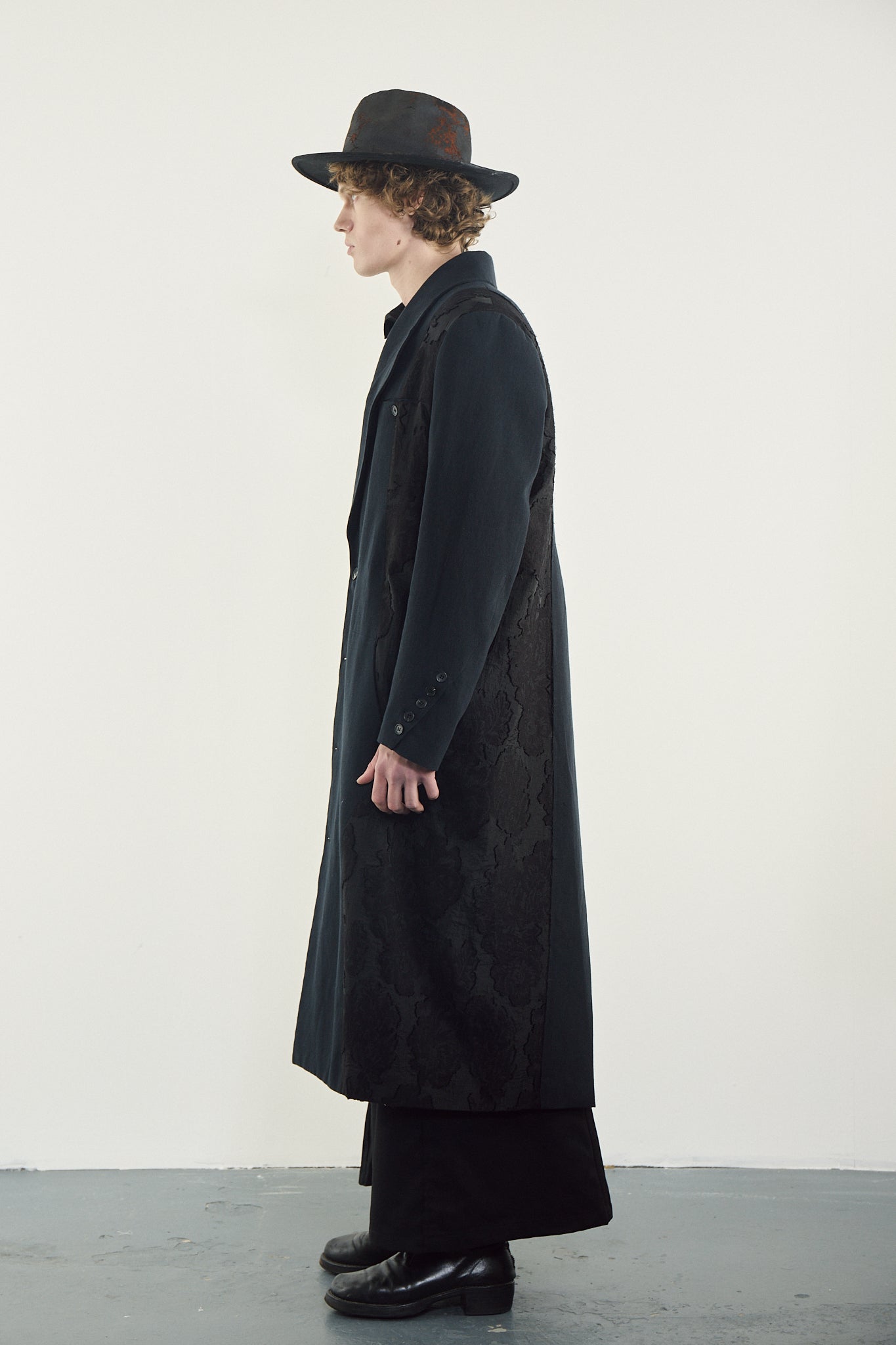 Belted Blade-cut Collar Coat