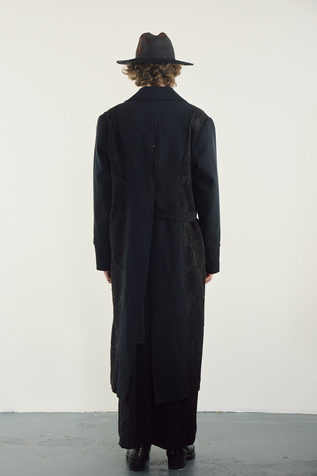Belted Blade-cut Collar Coat
