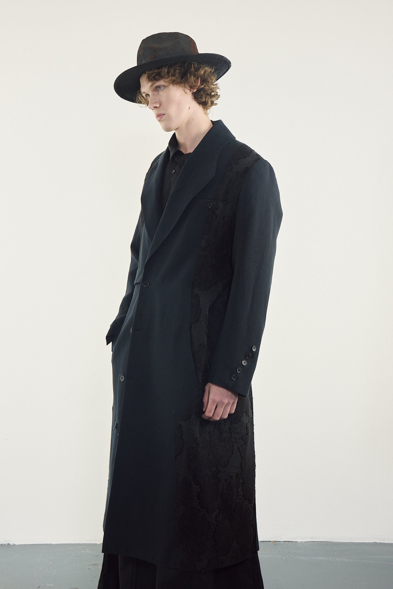 Belted Blade-cut Collar Coat