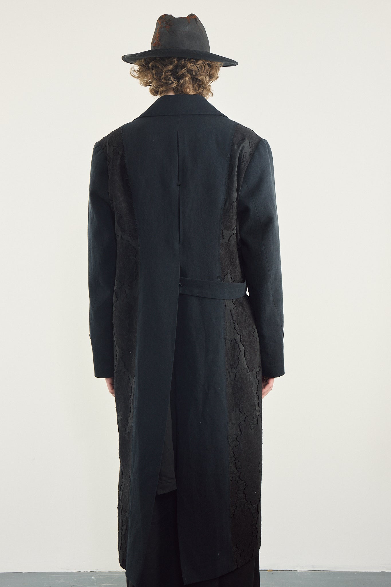 Belted Blade-cut Collar Coat