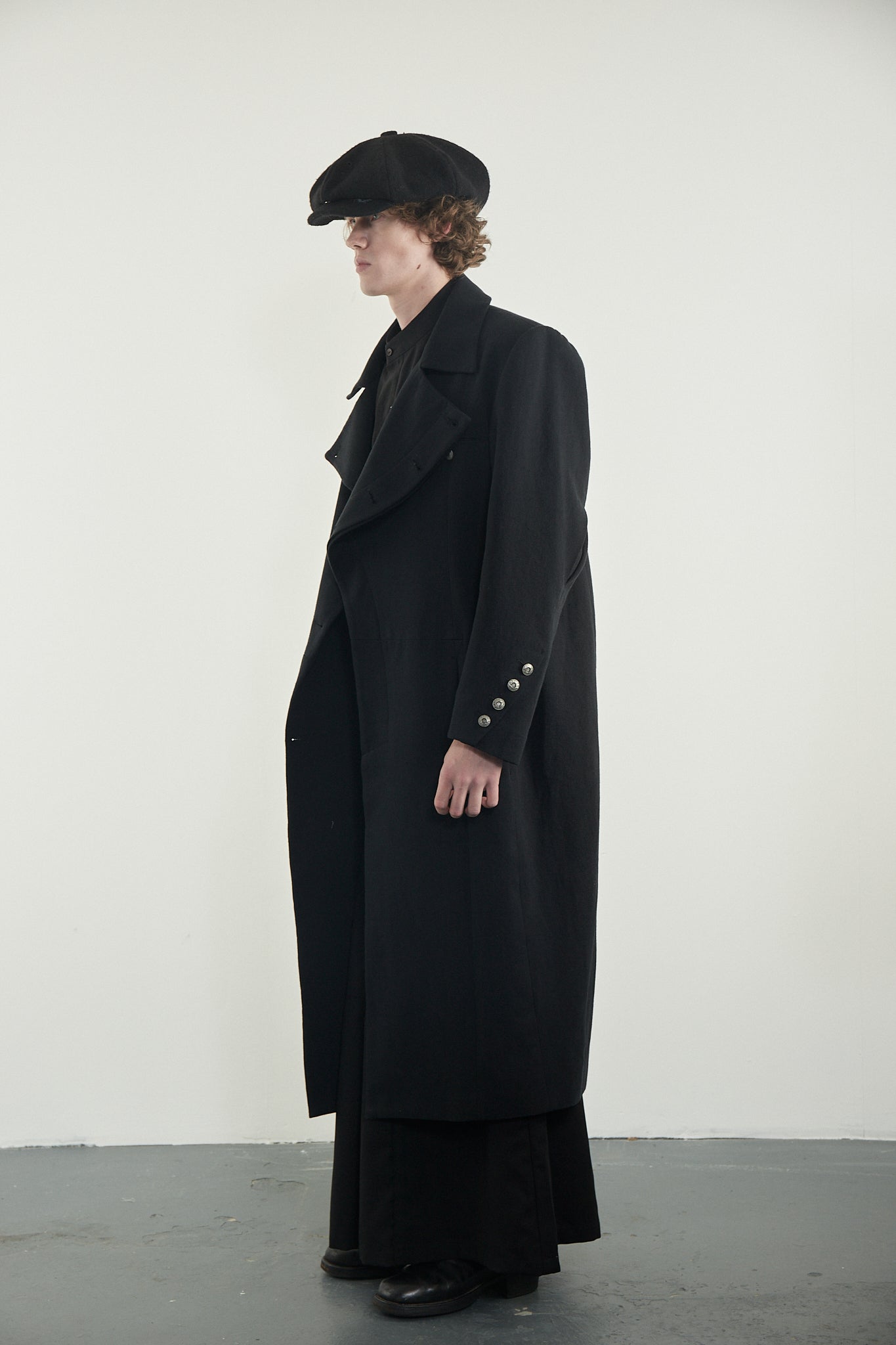 Scimitar Collar Coat
