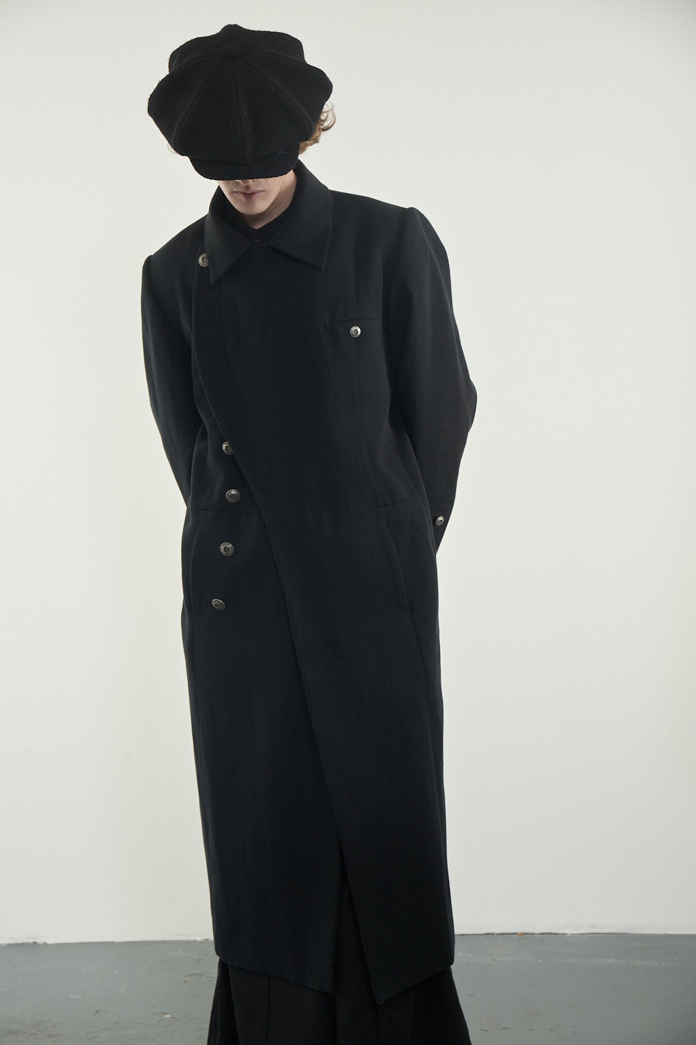 Scimitar Collar Coat