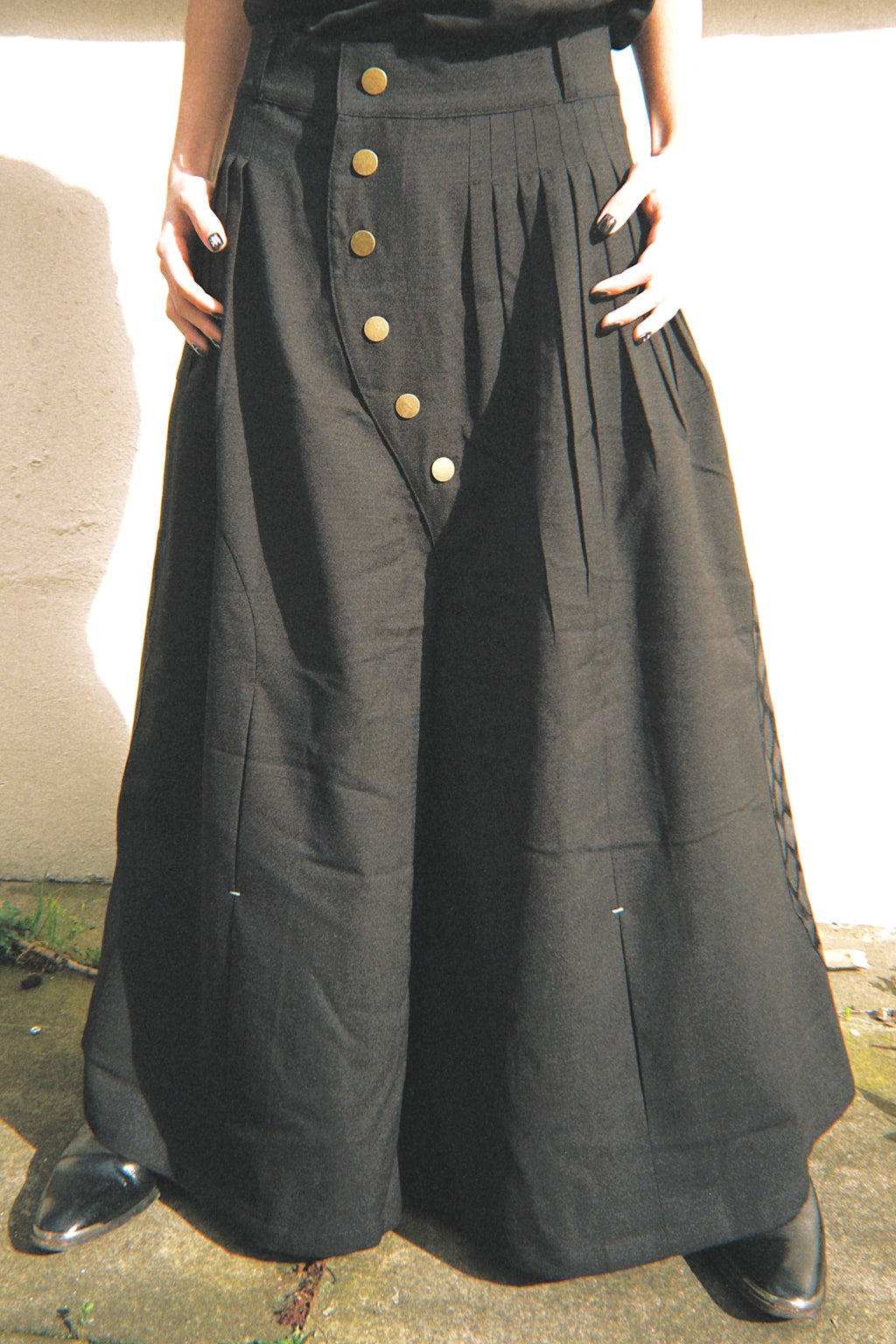Scimitar-Pleated Wide Trousers