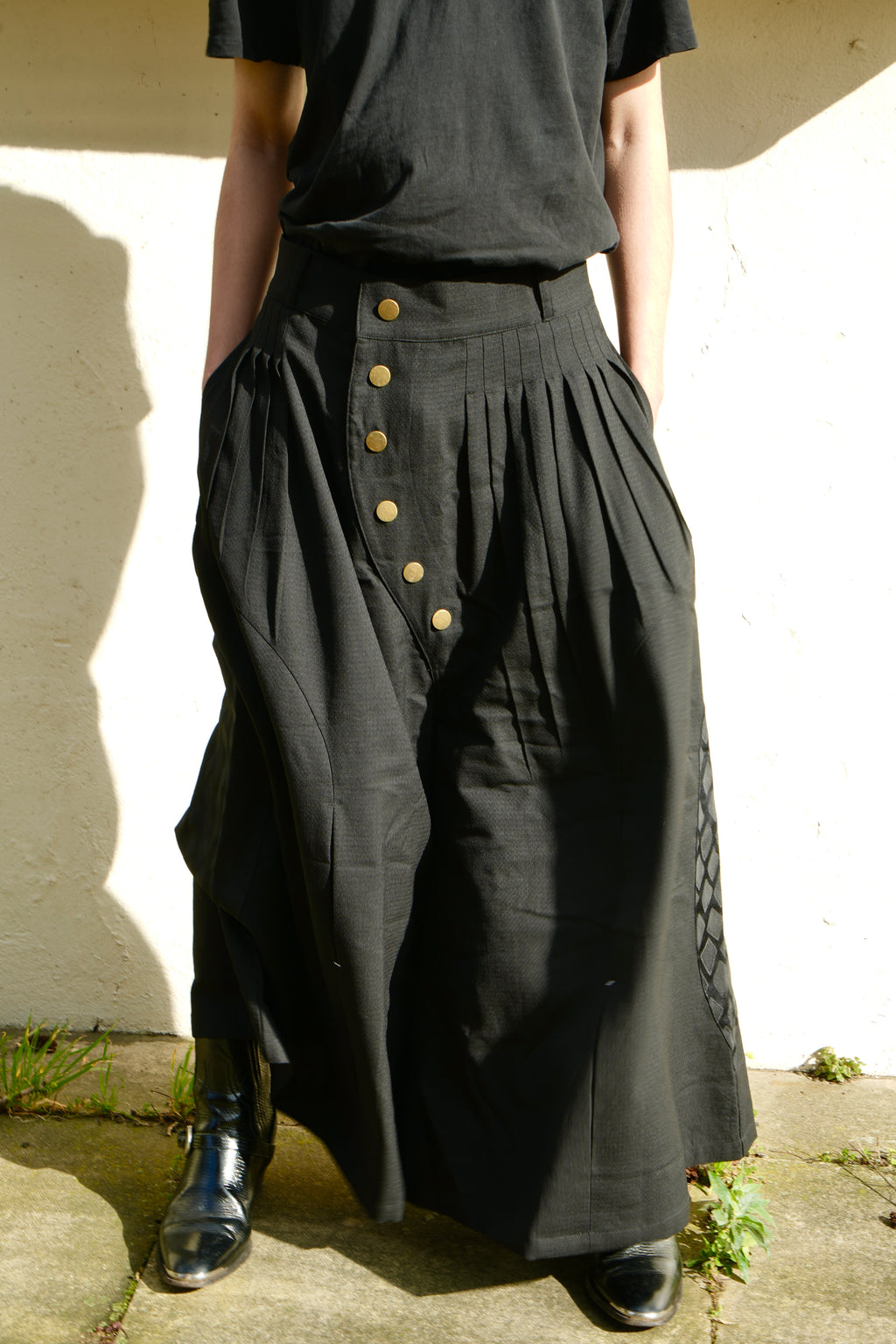 Scimitar-Pleated Wide Trousers