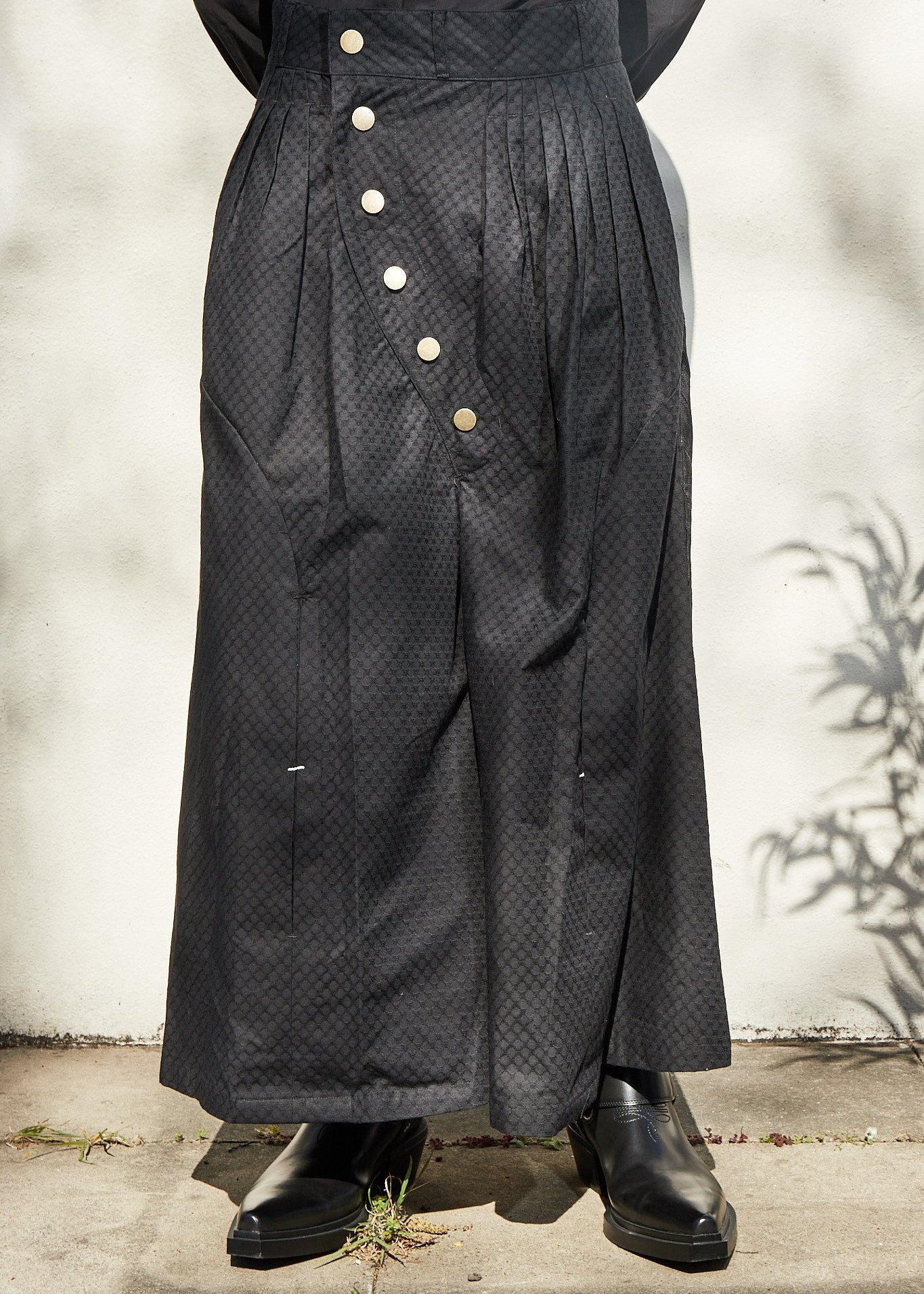 Scimitar-Pleated Wide Trousers